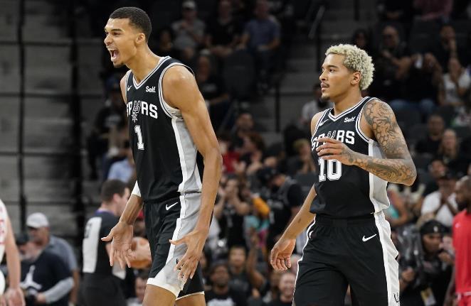 BOB半岛体育官方网站-火箭三喜临门！乌度卡+双前锋获最佳提名，申京无缘，马刺大赢家